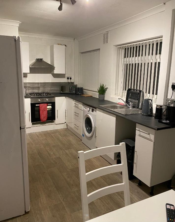 Cosy 3 Bedroom House, Free Parking & Wifi Nottingham Ngoại thất bức ảnh
